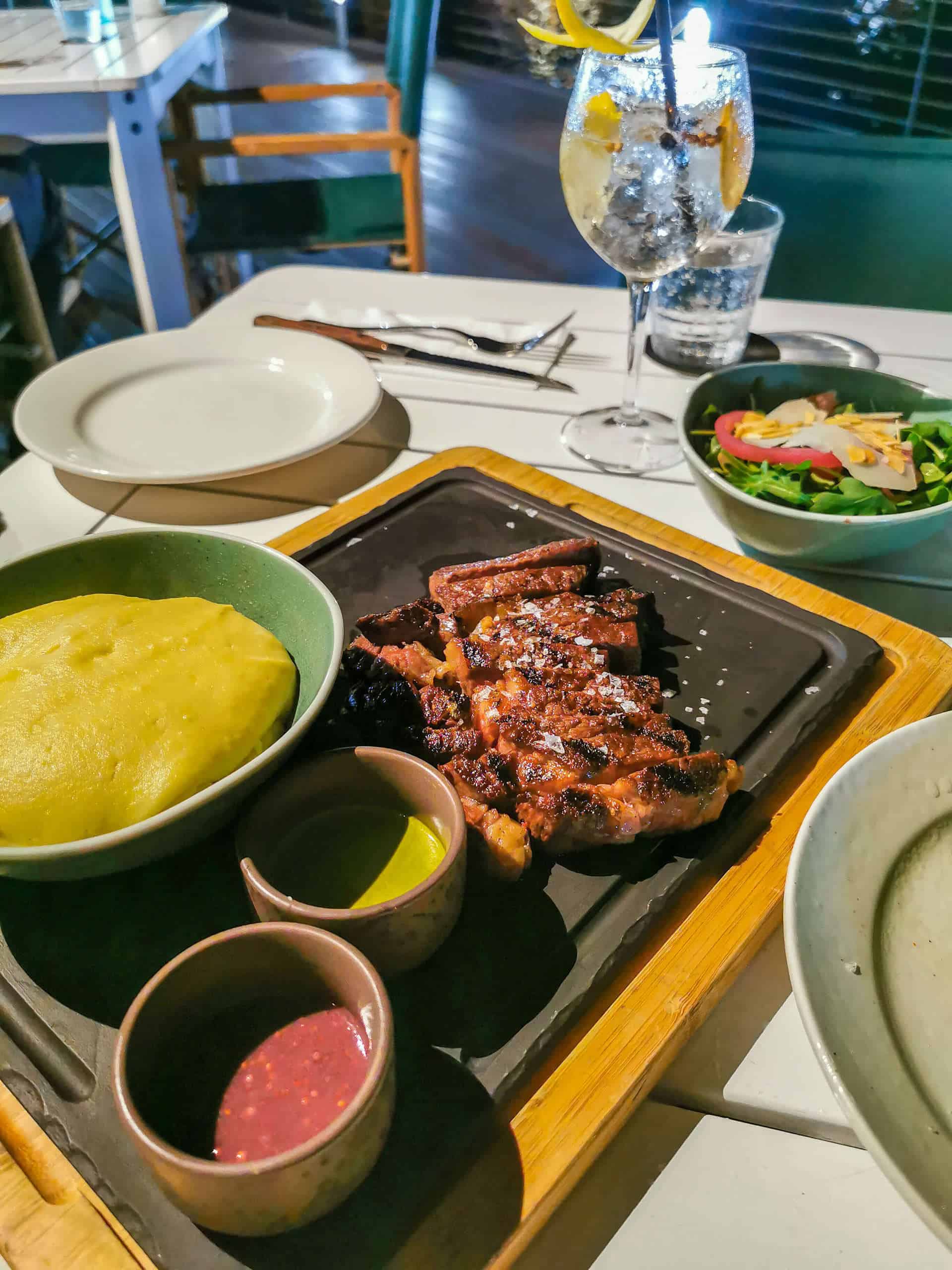 Ollie's Italian Steakhouse in Cairns // Travel Mermaid