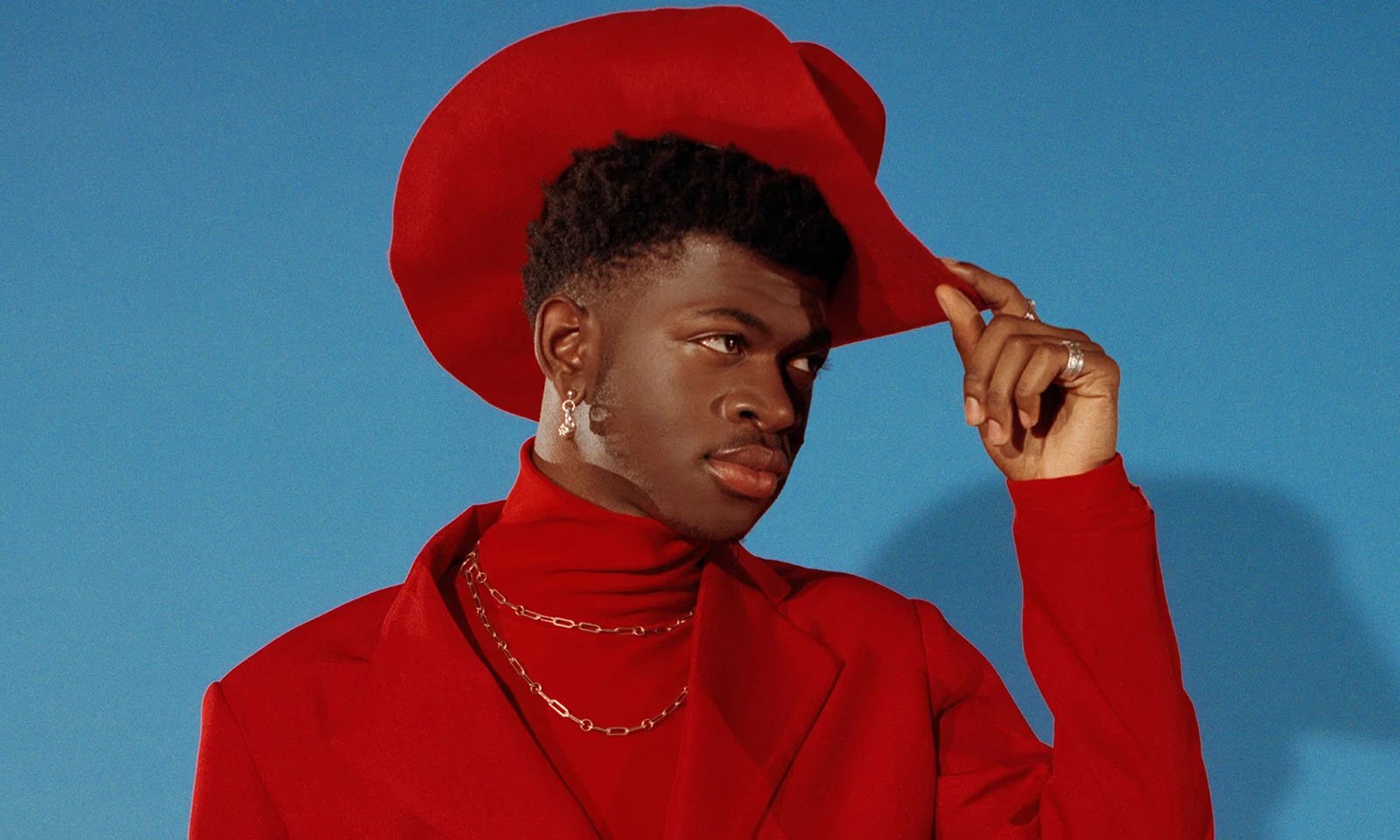 “Holiday”: Lil Nas X anuncia lançamento de novo single para sexta-feira (13)