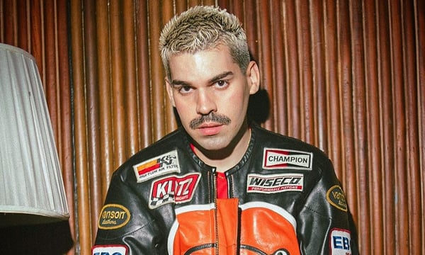 'Expresso TNT': Mateus Carrilho é o convidado do bate papo da TNT Brasil nesta quinta-feira (09)
