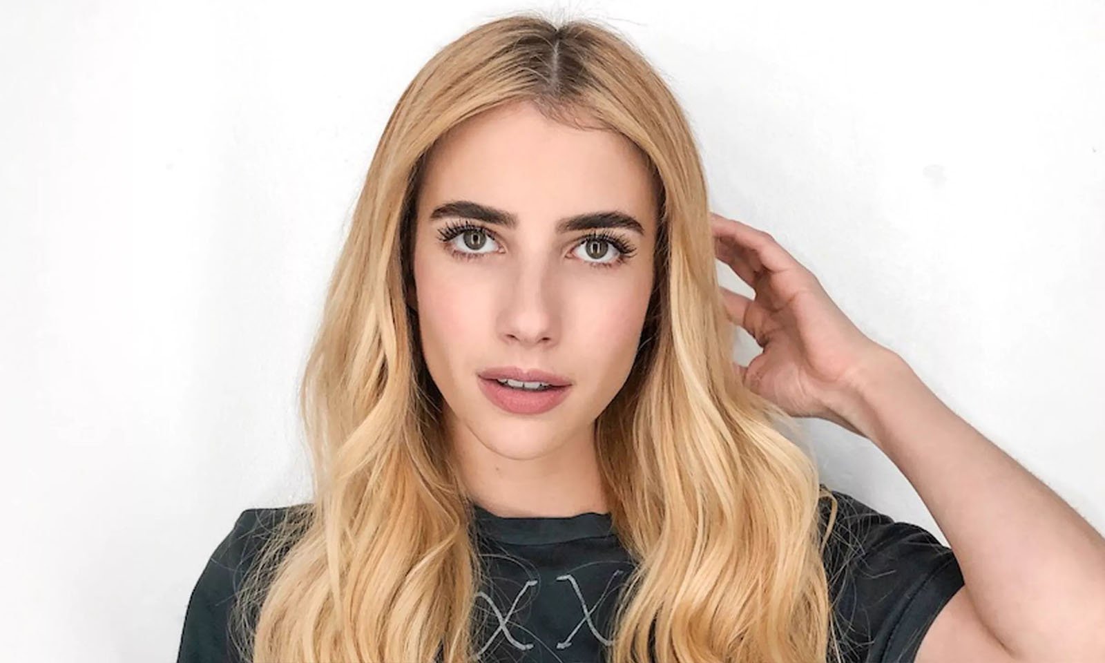 Atriz Emma Roberts anuncia gravidez do primeiro filho