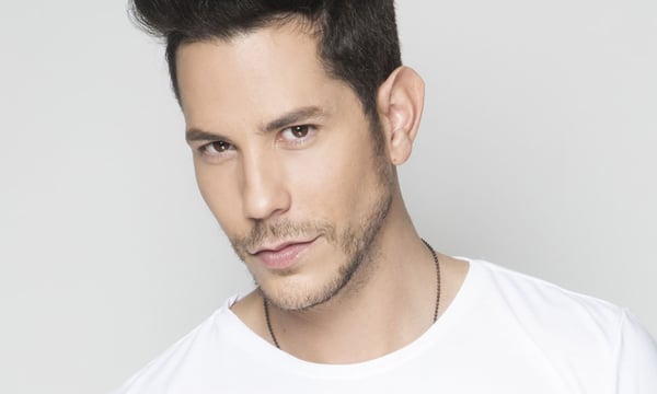 Christian Chávez confirma lançamento de nova música do RBD em breve