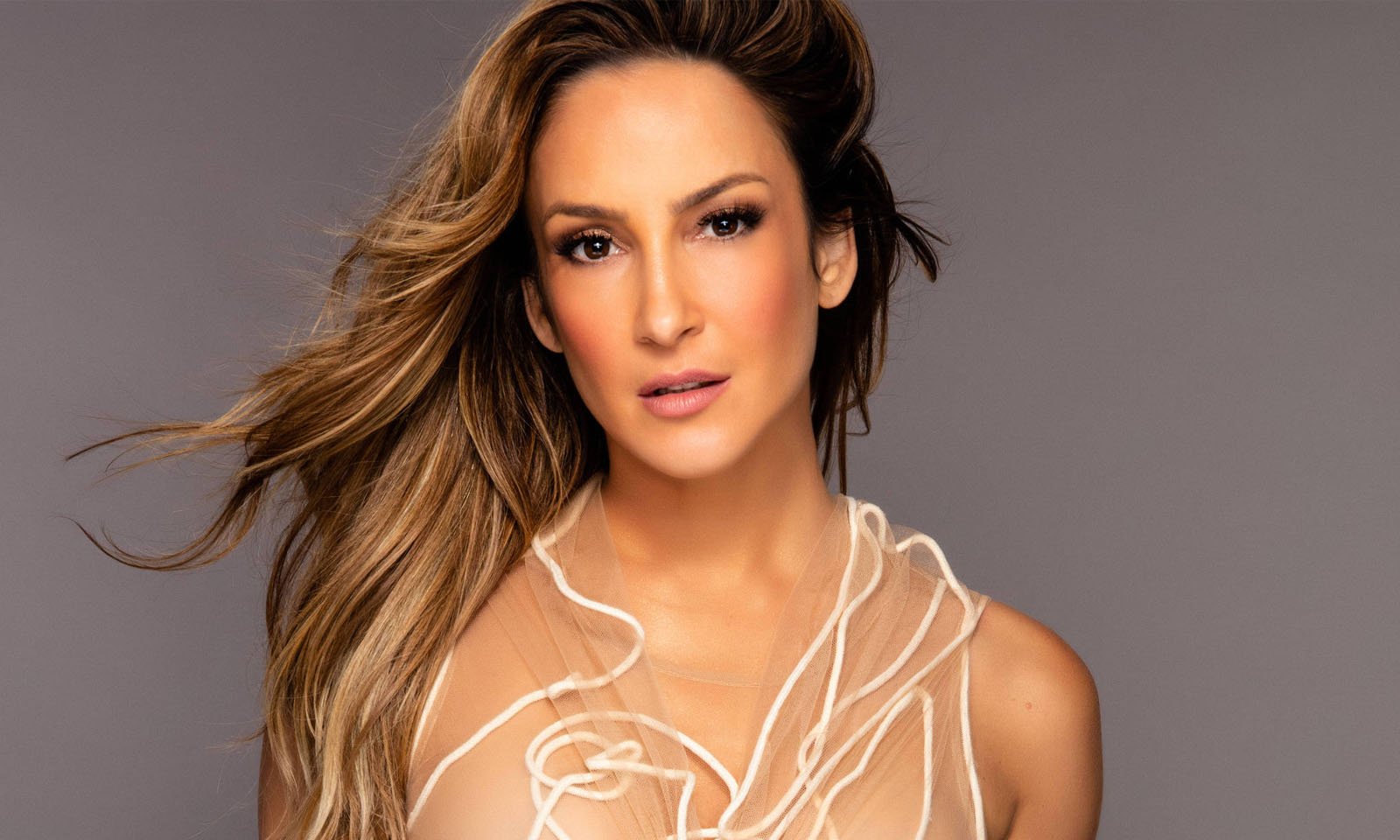 Claudia Leitte anuncia lançamento de novo single no dia 18 de setembro