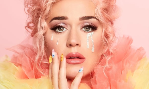 “Faça chuva ou faça sol, nós vamos para o Brasil”, diz Katy Perry em entrevista ao Programa da Maisa