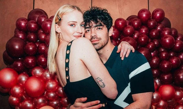 Nasce filha de Joe Jonas e Sophie Turner, diz site