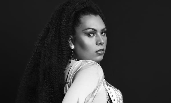 Entrevista com Danny Bond: “LGBTQIA+ não é um gênero musical; merecemos o mesmo espaço que artistas cis/heterossexuais”