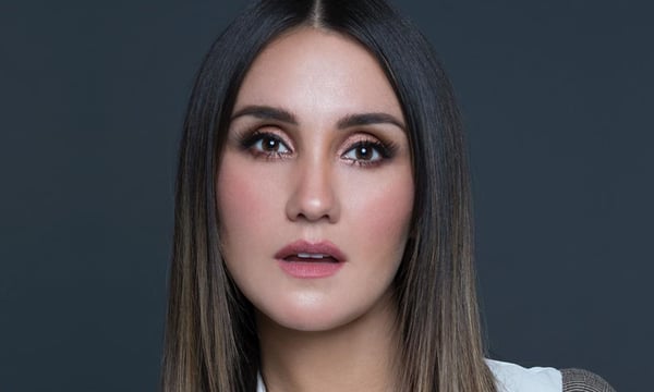 Solos de Dulce María no RBD dominam as primeiras posições dos rankings de música no Brasil e em mais 7 países