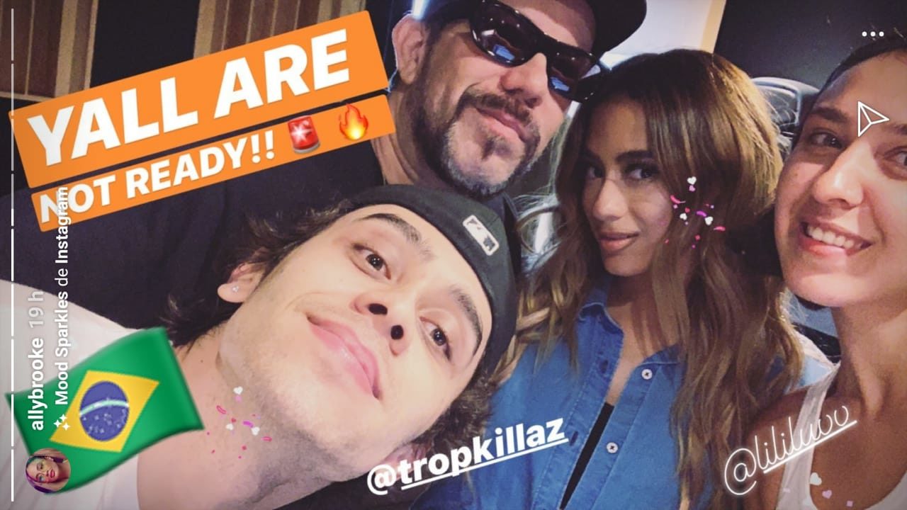 Música nova a caminho? Tropkillaz tem foto em estúdio com Ally Brooke divulgada