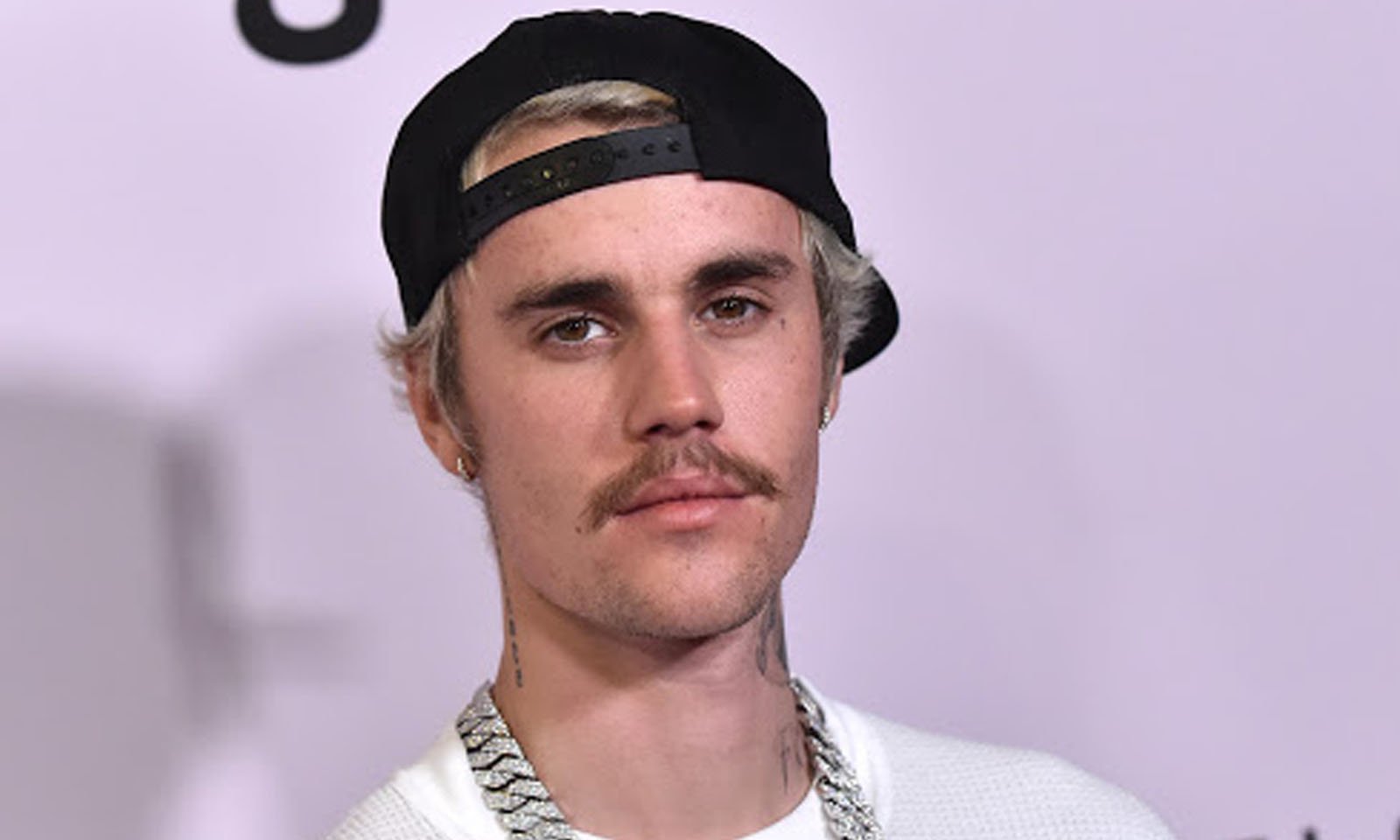 Justin Bieber está sendo acusado de assédio sexual