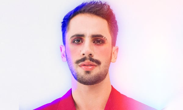 Veja onde assistir a live com show de Romero Ferro