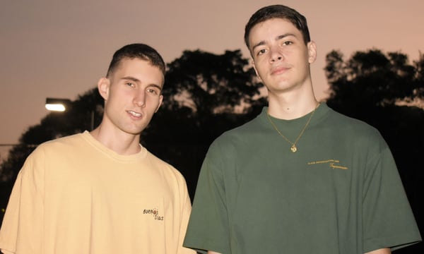 Duo Cai Sahra lança single com lyric video para a música “Melhor Ficar”
