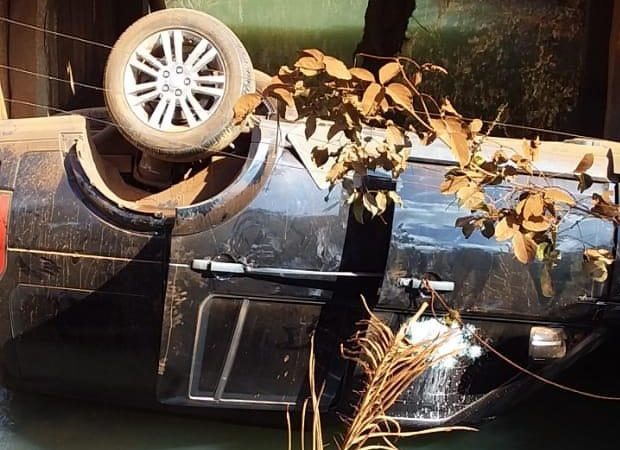 Filhos do sertanejo Leonardo sofrem acidente de carro