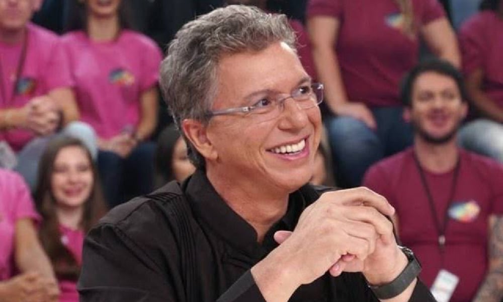 Com votos de Feliz Natal, Boninho diz que ninguém “adivinhou” participantes do BBB 21 até agora