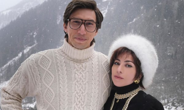 Lady Gaga divulga primeira imagem oficial do filme 'Hause Of Gucci'