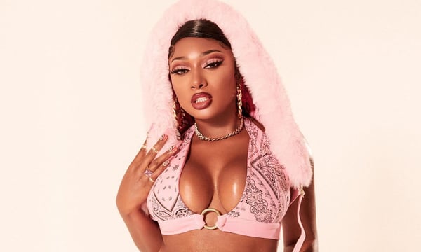 'Girl In The Hood': Megan Thee Stallion anuncia e revela capa de novo single