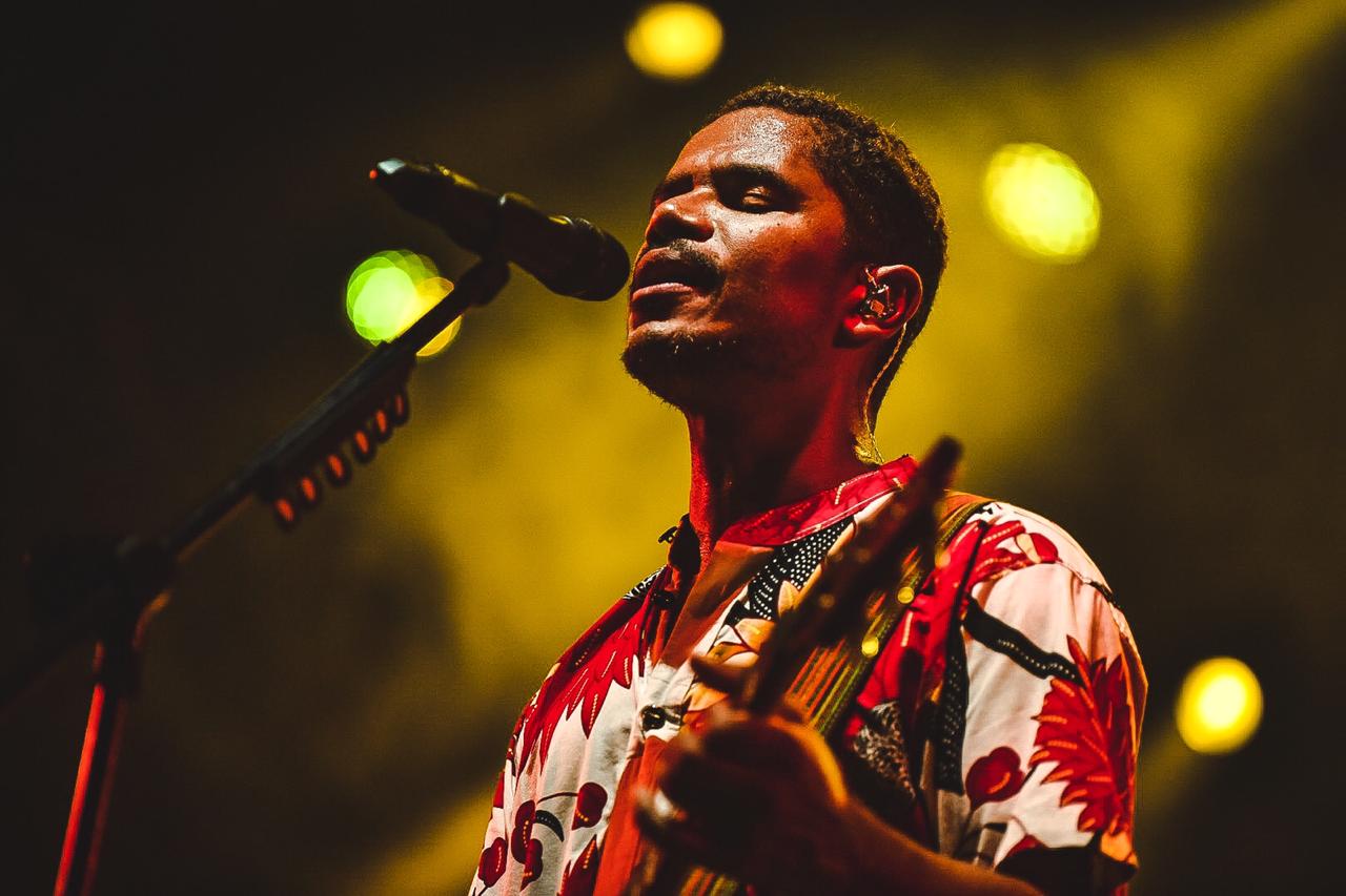 "Carnaval das Artes" encerra  as quatro noites de shows com Melim e Natiruts