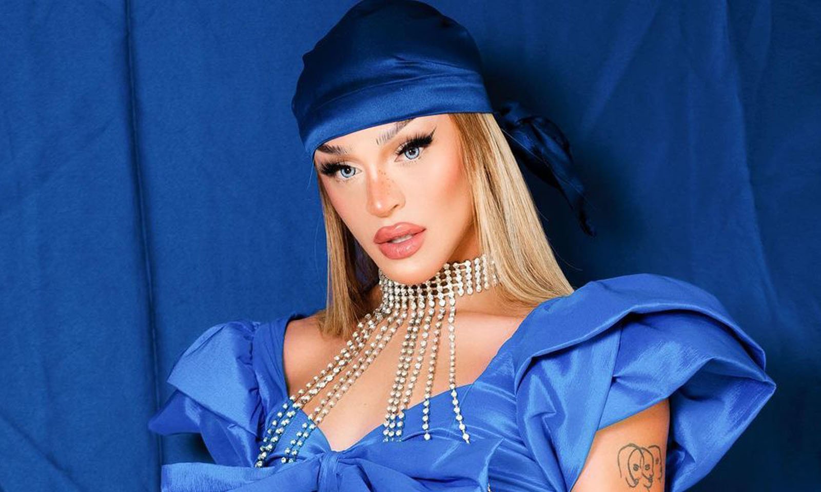 Pabllo Vittar confirma adiamento de novo álbum e pede compreensão dos fãs