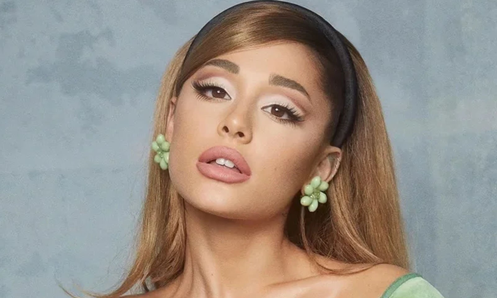 Ariana Grande alcança topo da Billboard Hot 100 com single “Positions”