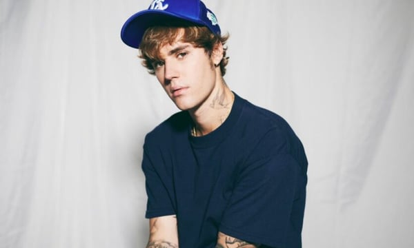 Em clima nostálgico, Justin Bieber lança clipe no qual relembra começo da fama