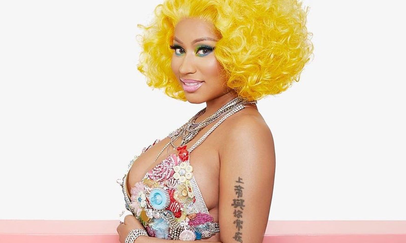 Niki Minaj revela que é mãe de um menino: “Apaixonada por meu filho”