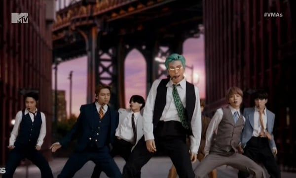 VMA 2020: BTS faz estreia em grande estilo na premiação. Assista performance!