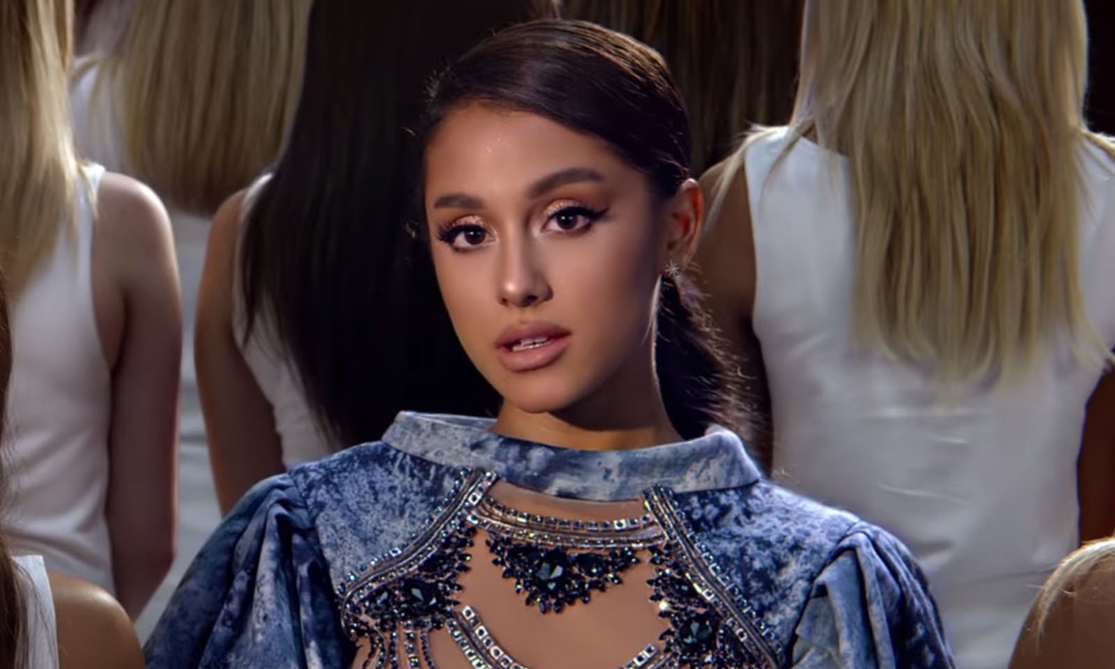 Ariana Grande se torna a primeira artista feminina com mais de 50 milhões de seguidores no Spotify