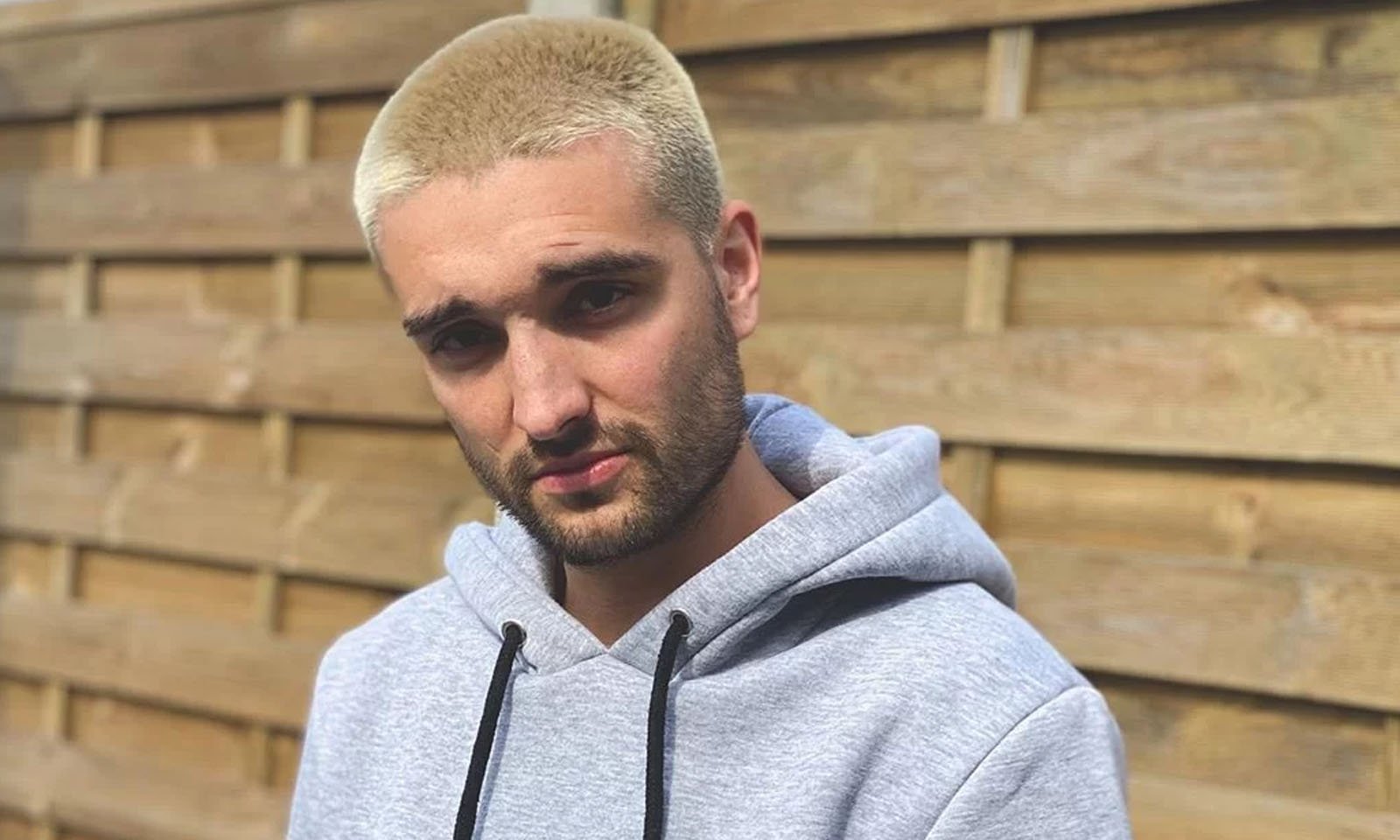 Após ser diagnosticado com câncer terminal no cérebro, Tom Parker, do “The Wanted”, revela perda de memória