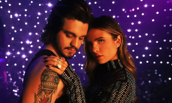 “Inesquecível”: Giulia Be faz par romântico com Luan Santana em clipe de nova música