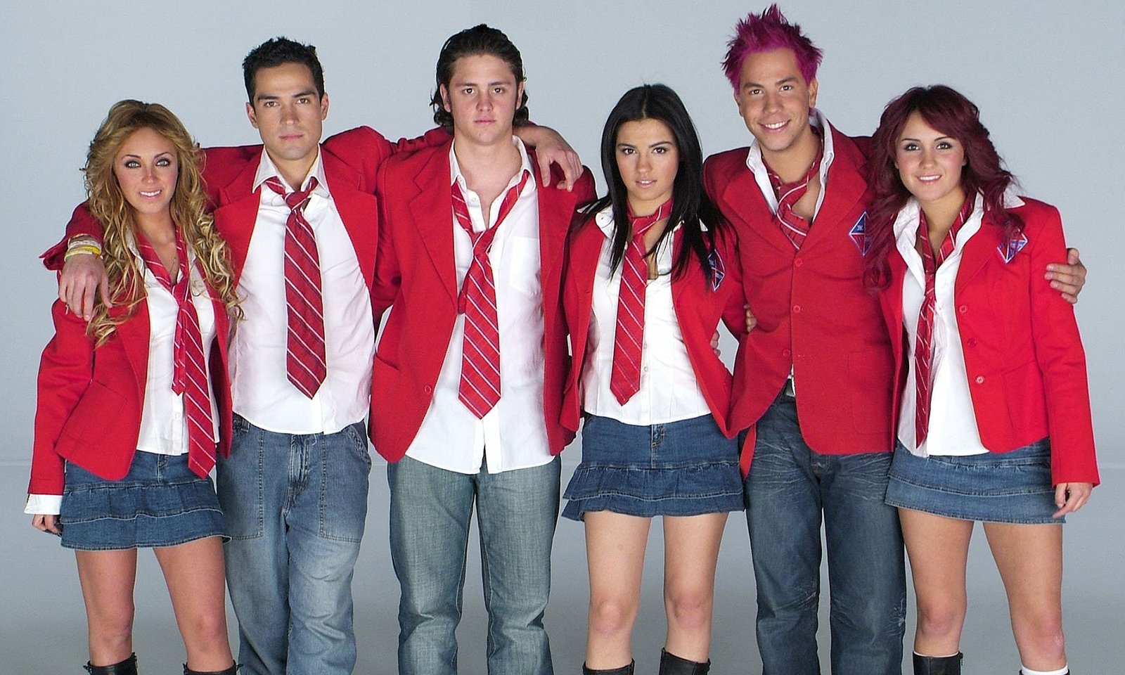 Maite Perroni revela que havia pegação entre os colegas do RBD