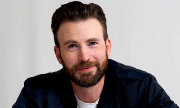 Chris Evans vaza nude acidentalmente no Instagram