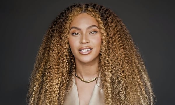 Beyoncé anuncia doação de 1 milhão de dólares para ajudar pequenas empresas de propriedade negra