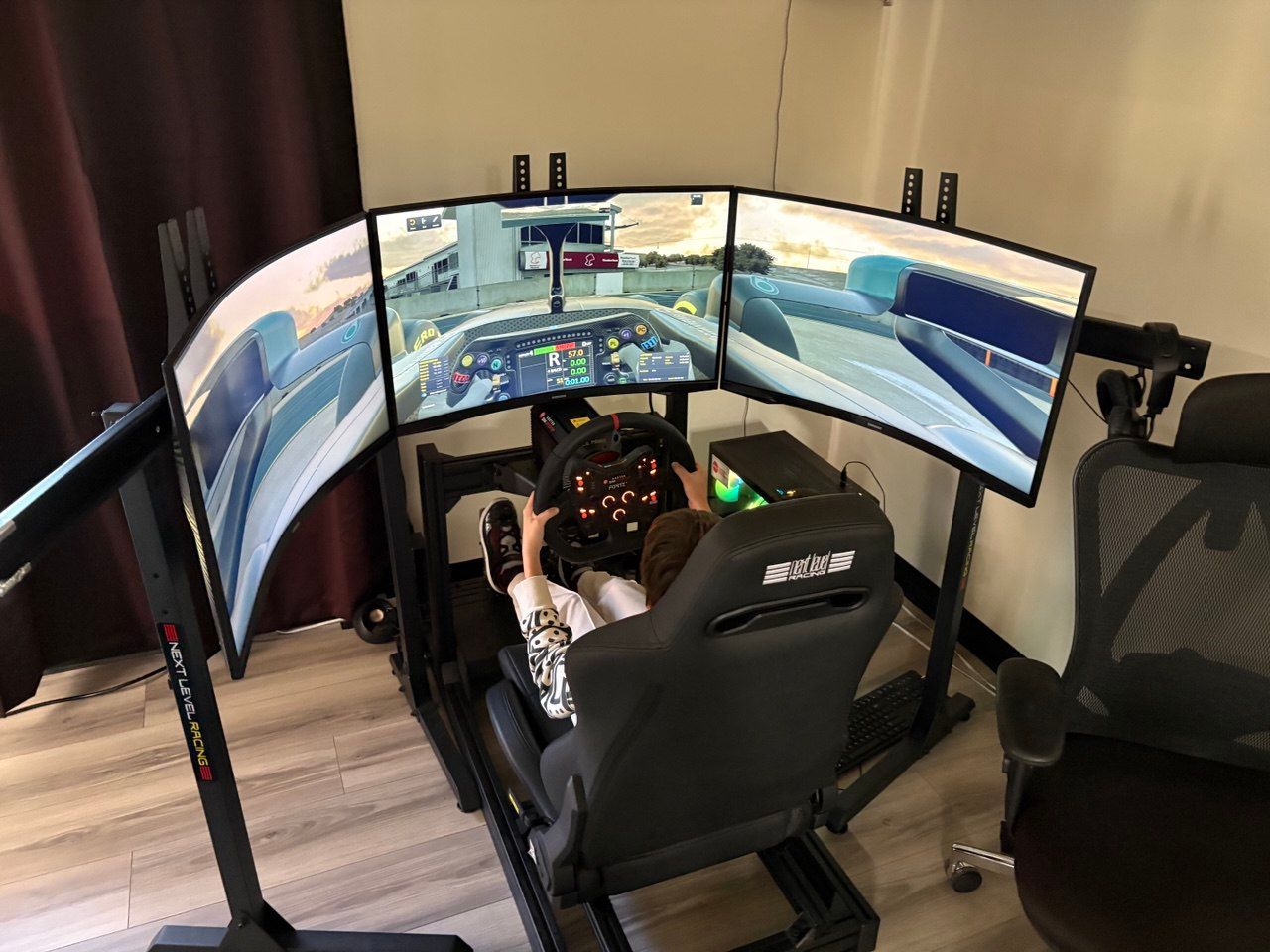 Formula 1 simulator full setup