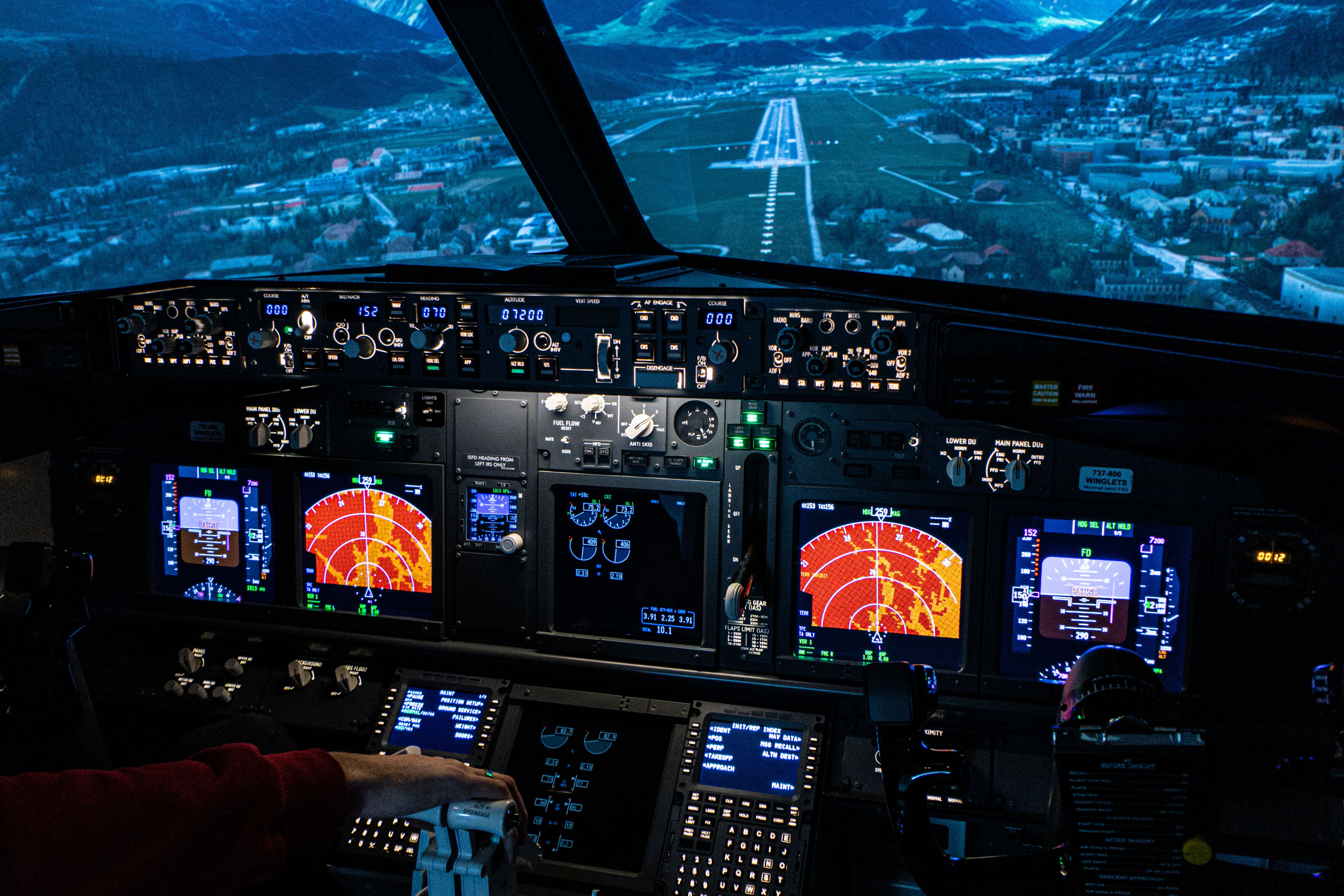 Instrument panel with runway view in Boeing 737 simulator