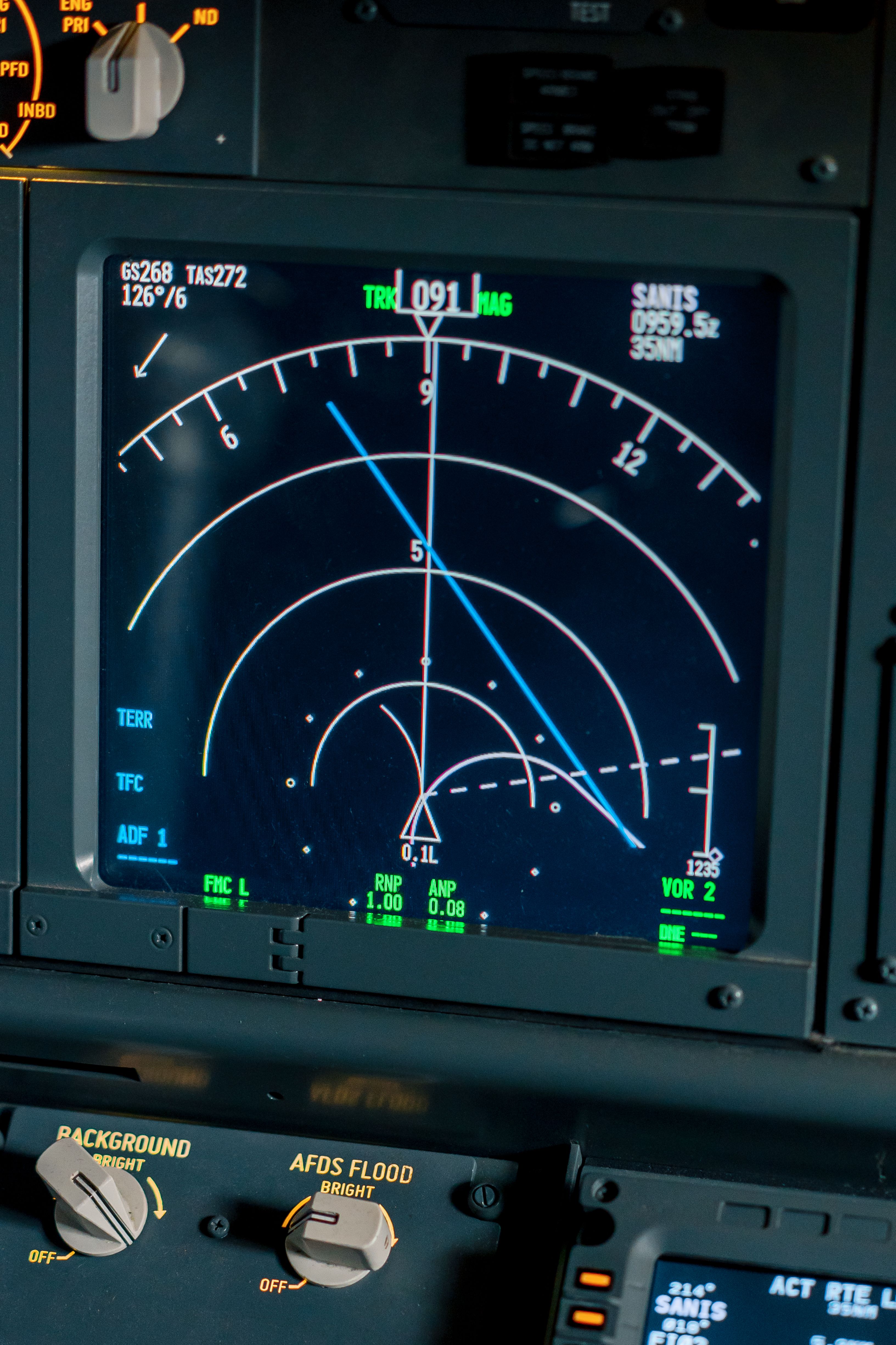 Navigation radar on central display in Boeing 737 simulator