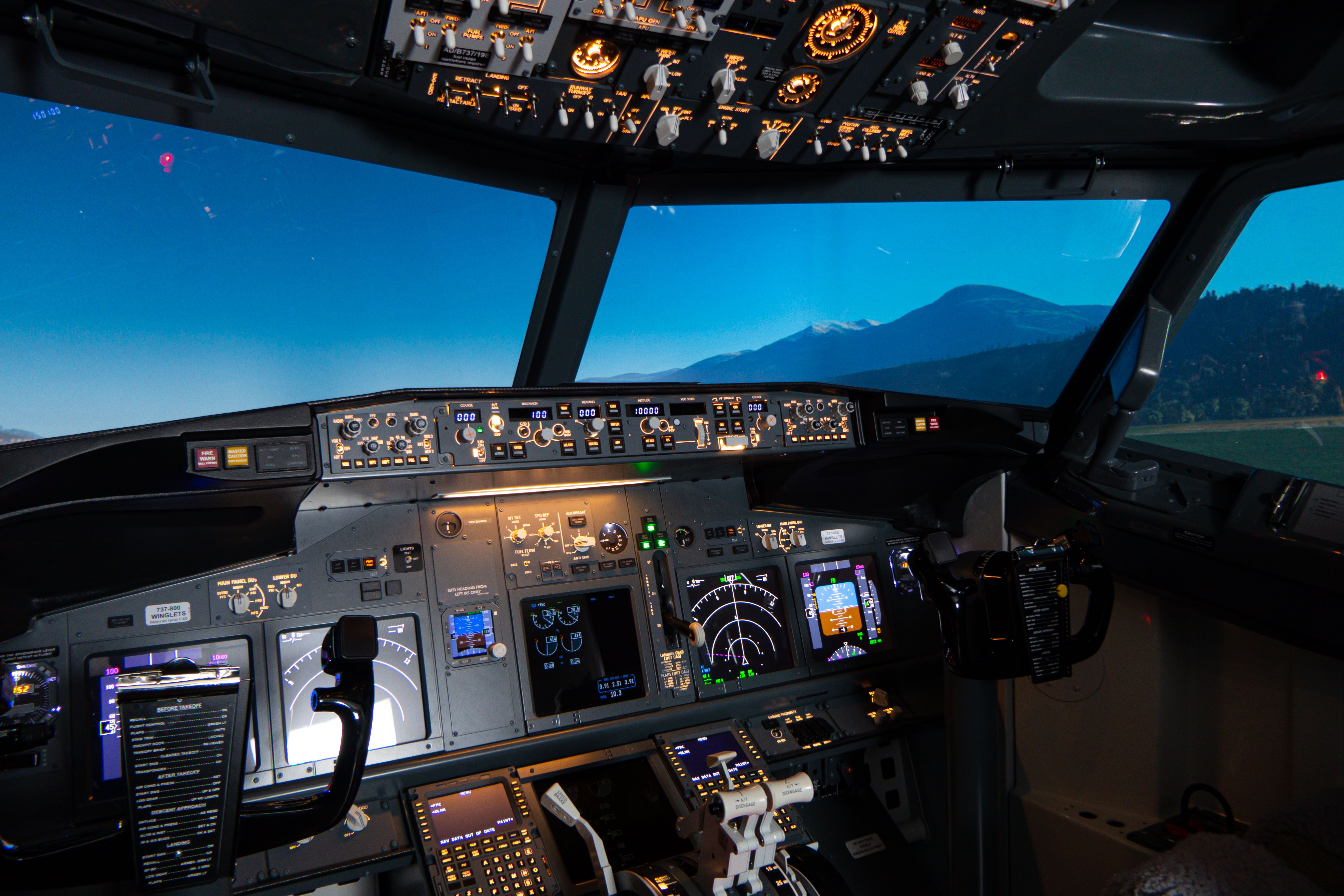 Main instrument panel in Boeing 737 simulator