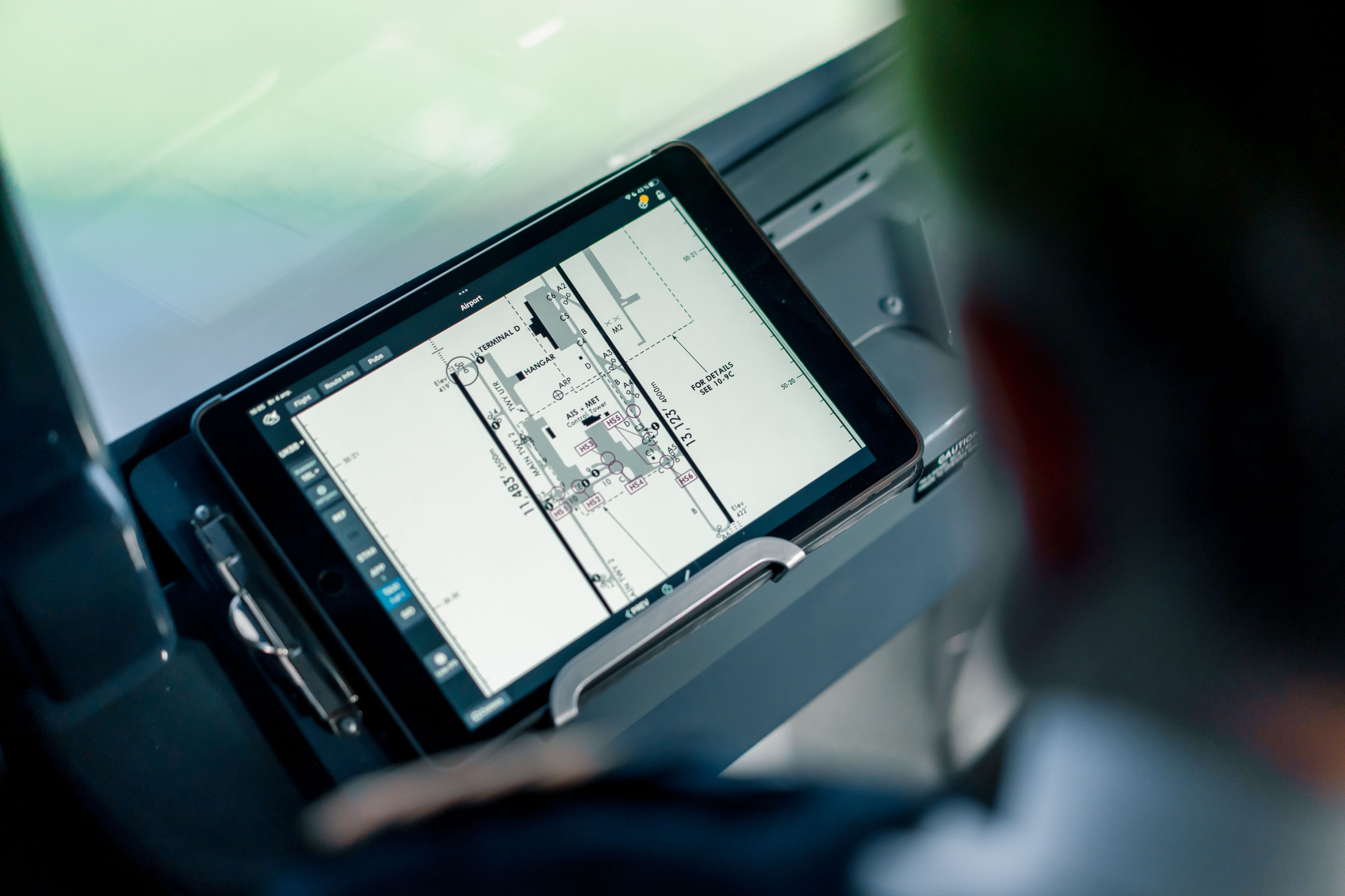 Flight plan tablet in Boeing 737 simulator cockpit