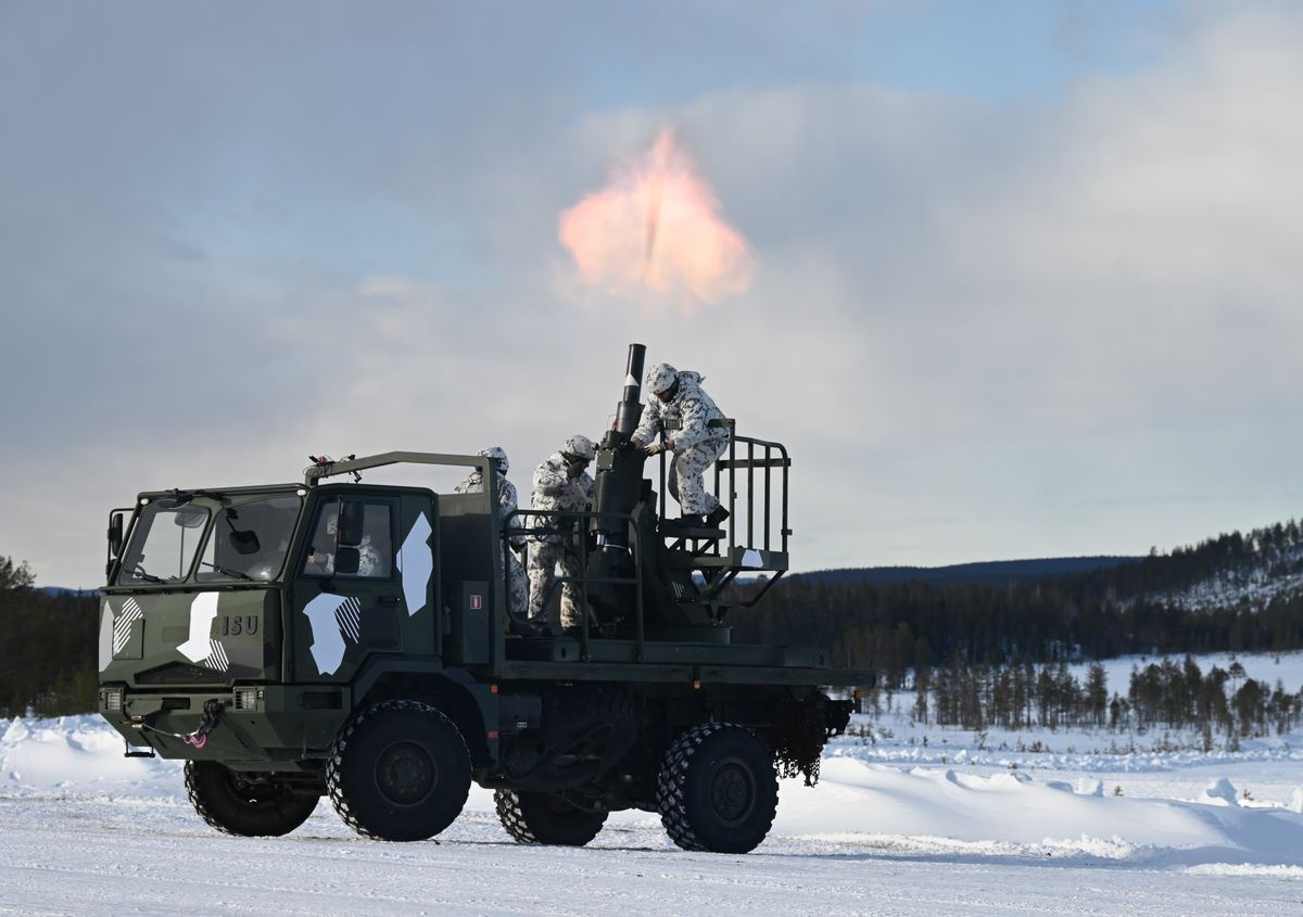 Suomi ja Patria uudistavat strategisen kumppanuuden