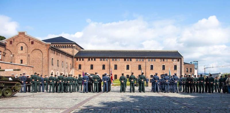 Norway proposes four-year military engineering degree