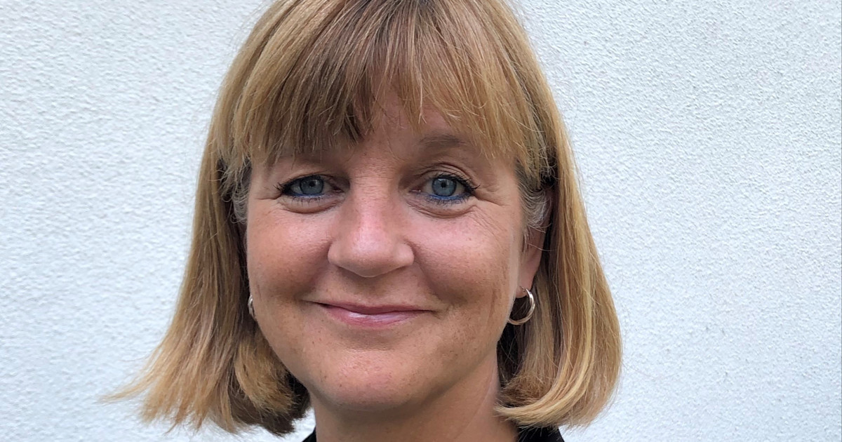 Une chronique annuelle d'un chef de communication travaillant avec le devoir de défense