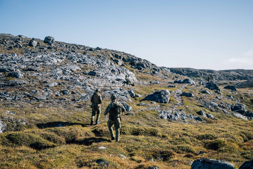 Grönlantilaiset oppilaat suorittavat arktisen peruskoulutuksen