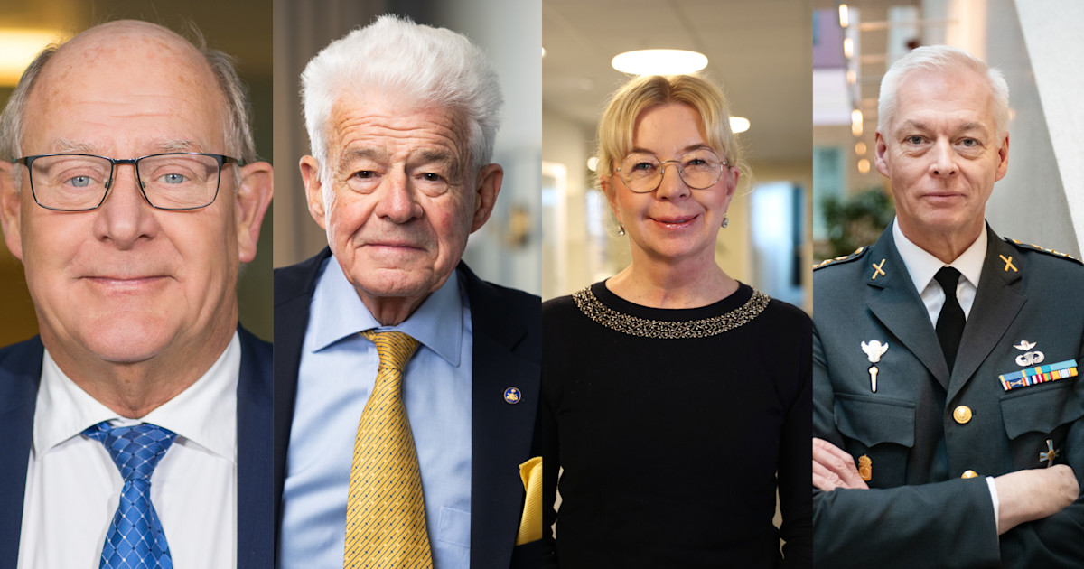 The Swedish Defence University Awards Merit Medals for the First Time