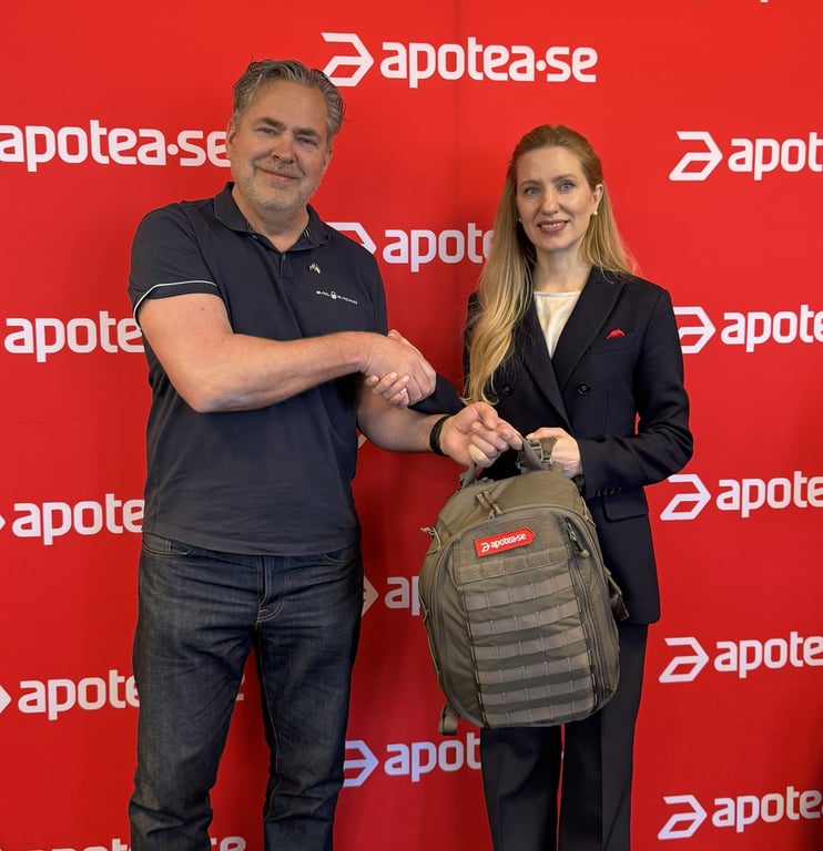 Apotea leverer flere akutryggsække til Ukraine
