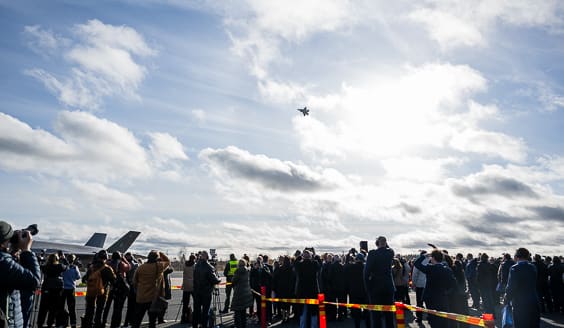 Suomi esitteli ensimmäiset F-35-koneensa Rovaniemen tilaisuudessa