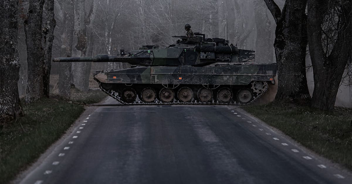 Pierwszy czołg Stridsvagn 123A dostarczony do Szwecji
