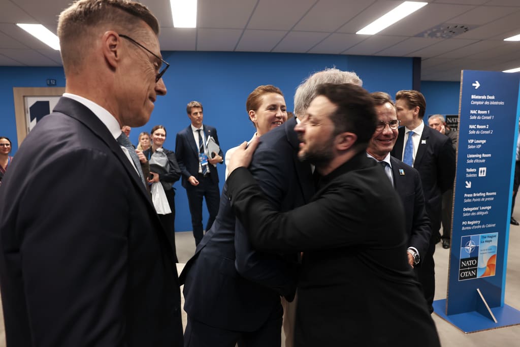 Europeiske ledere: Ukraina må stå sterkt i fredssamtaler