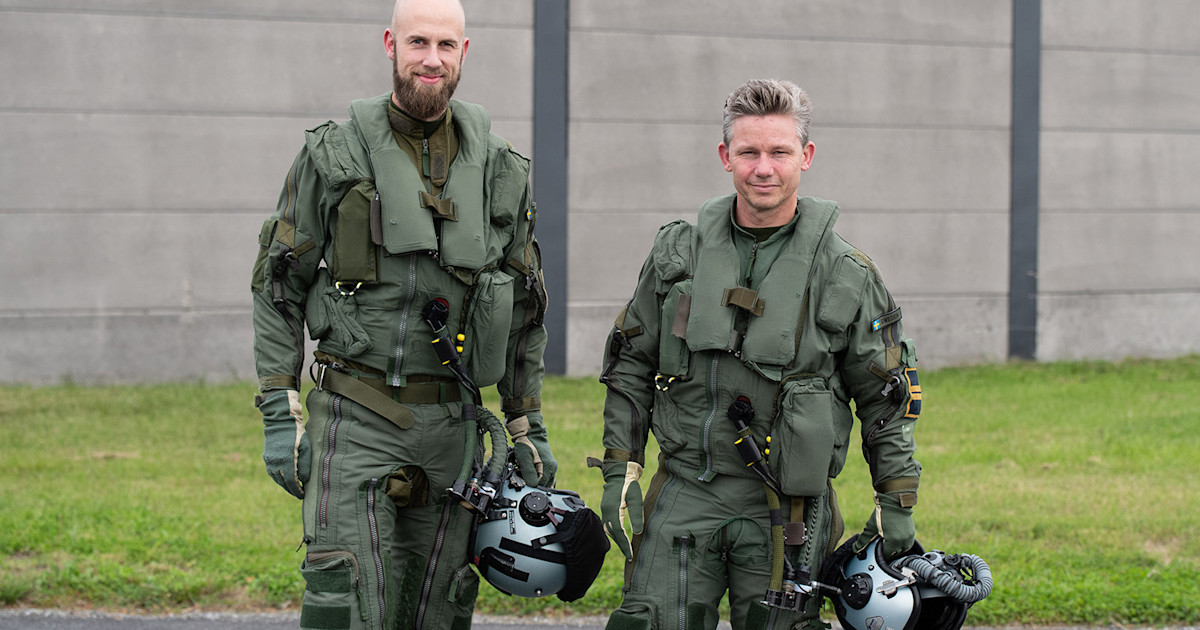 Les ministres Jonson et Bohlin pilotent le Gripen