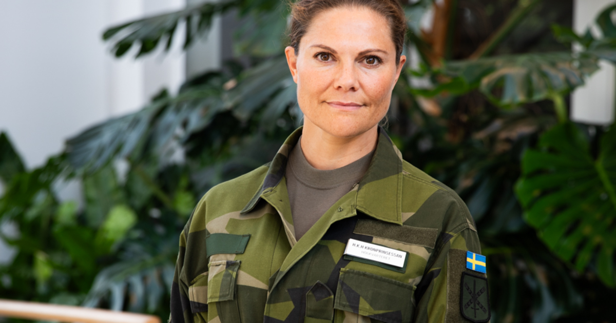 Kronprinsessen har innledet spesiell offisersutdanning