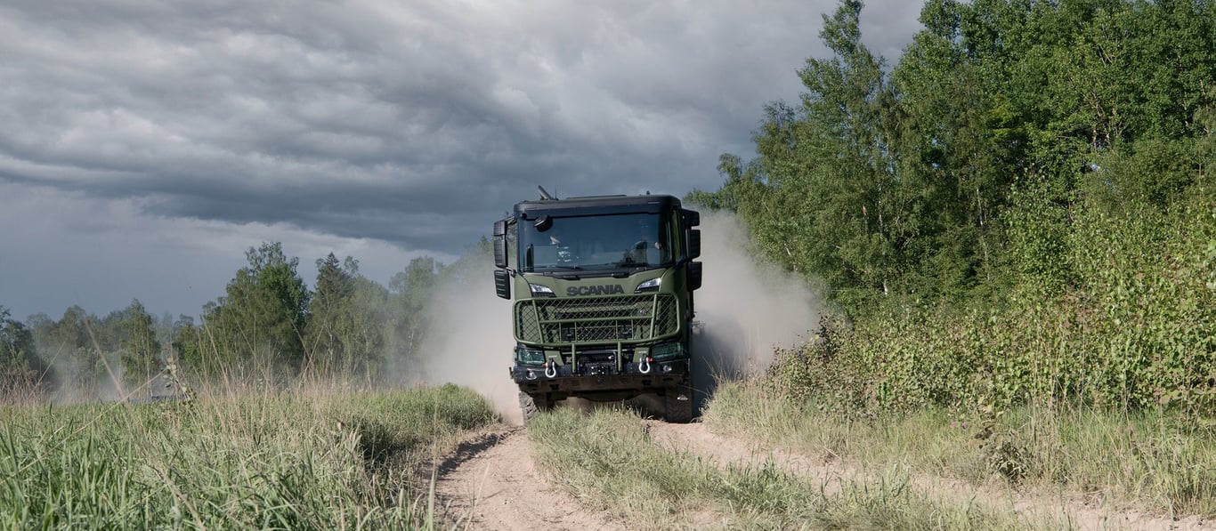 Försvarsmakten ska utvärdera Scanias hybridlastbilar