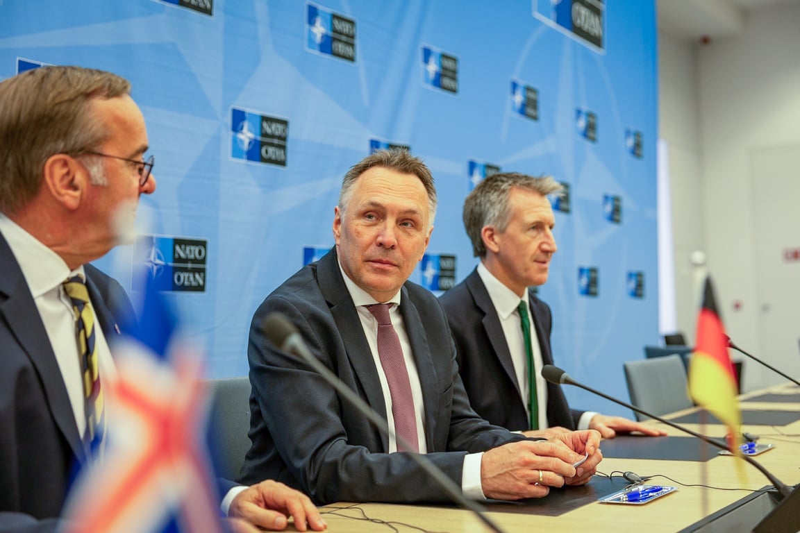 Norge, Tyskland och Storbritannien tecknar avtal om ubåtsjakt