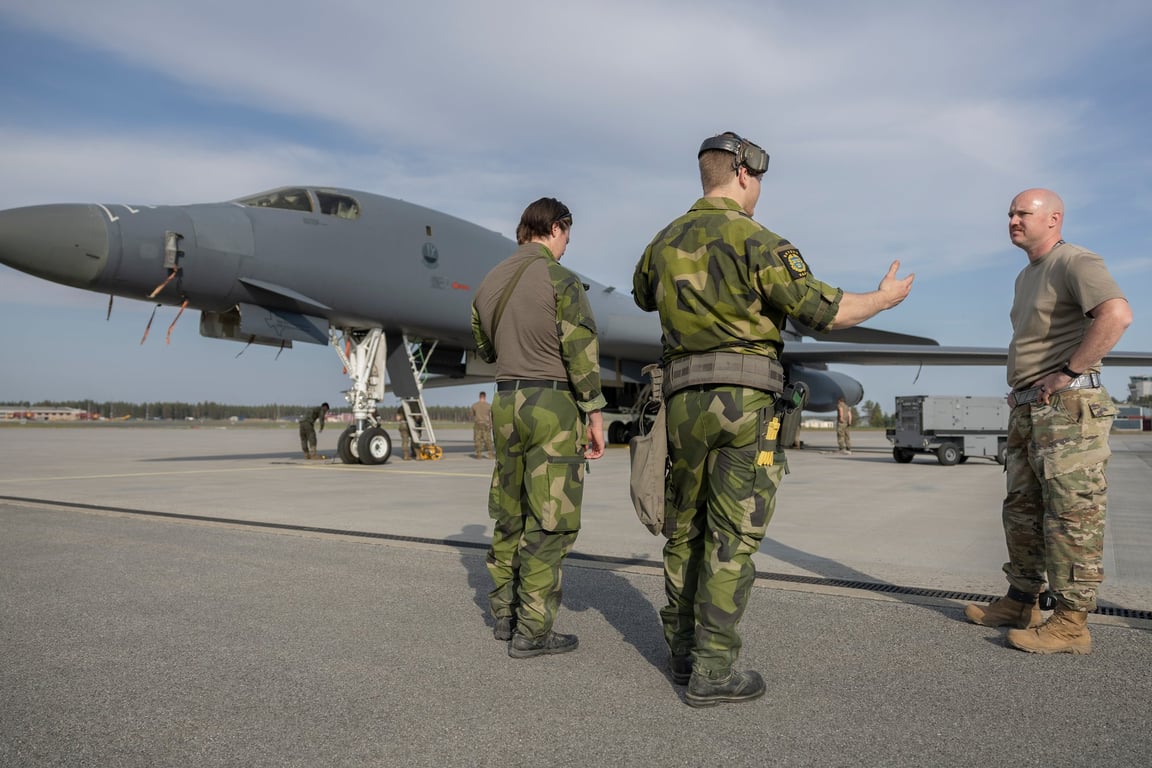 Des unités aériennes américaines en reconnaissance à F 17