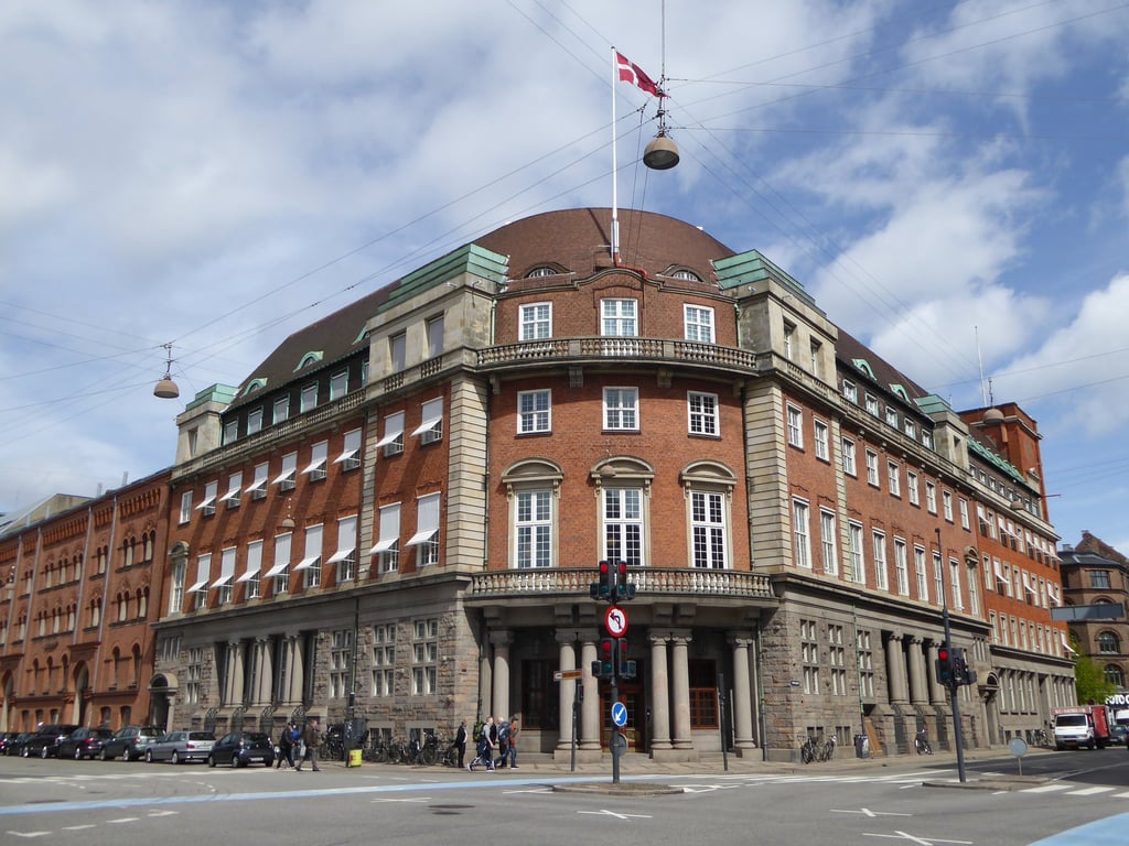 Tanska aikoo hankkia pitkän kantaman täsmäaseita